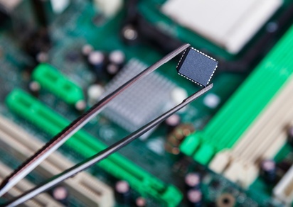 semiconductor-with-tweezers