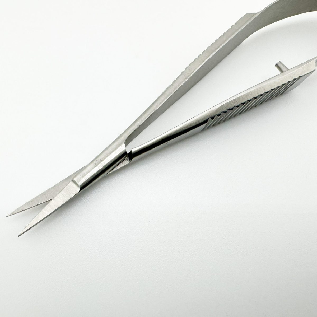 Micro Scissors with Straight Fine Tip