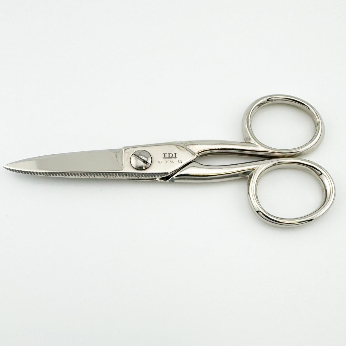 ProCut Scissors with Straight Serrated Tip