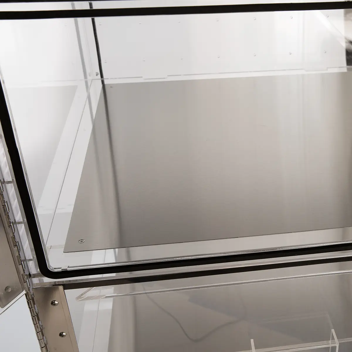 Stainless steel grounding plates